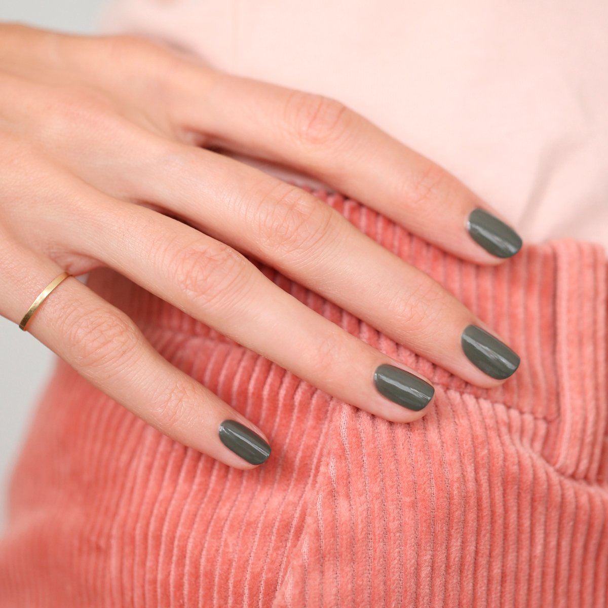 Khaki – Image 3